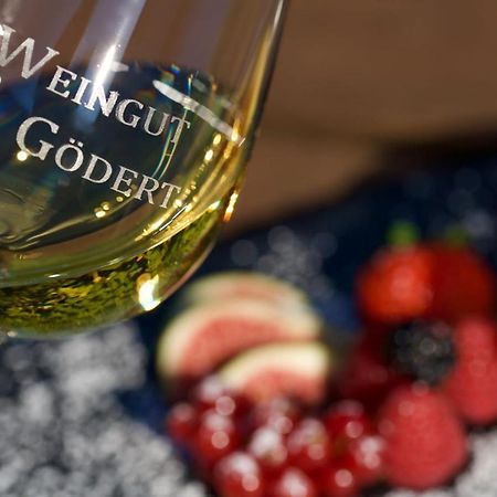 Weingut Goedert Apartment Osann-Monzel Exterior photo